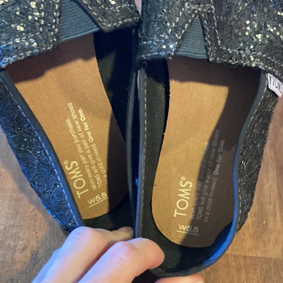 Tom’s, sparkly black women’s size 5.5 - Picture 6 of 7